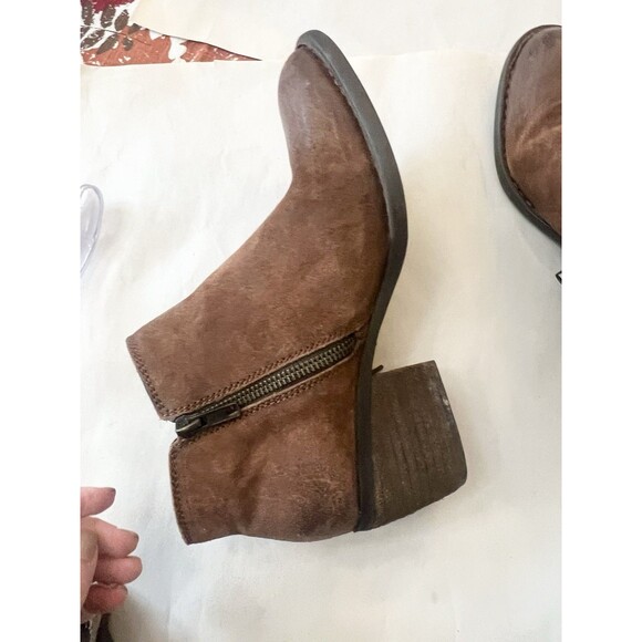 Born Brown Woman’s Fringe Ankle Boots Western 2.33” Heel Side Zip Danni Boot 8 - Picture 5 of 11